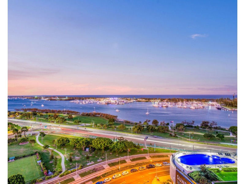 2207/1 Como Crescent, Southport QLD 4215