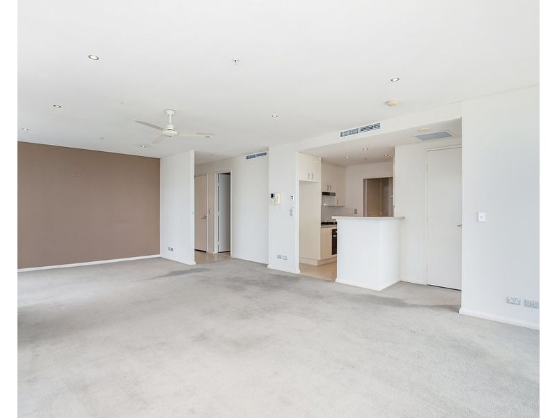 2207/1 Como Crescent, Southport QLD 4215