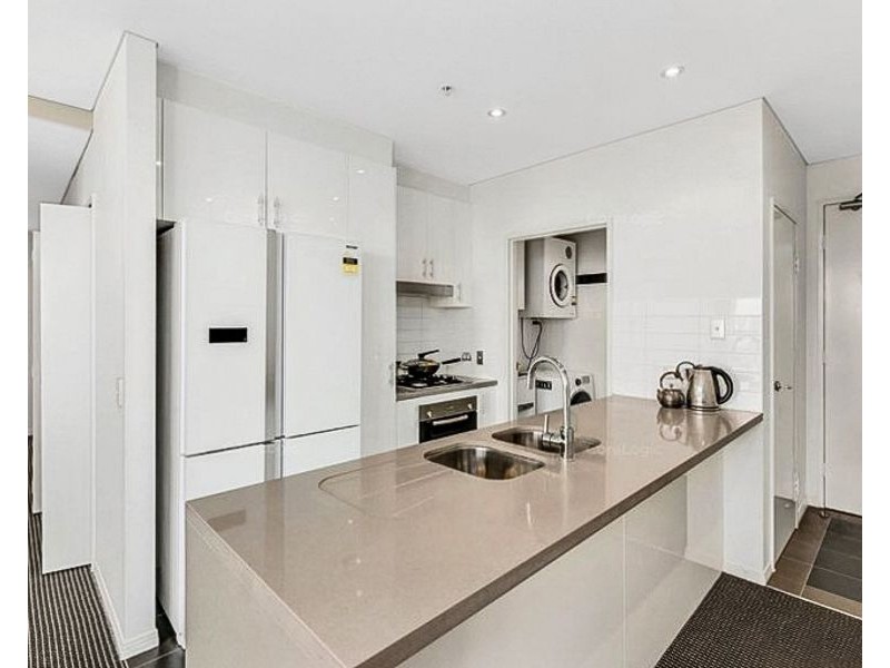 1809/2 Aqua Street, Southport QLD 4215