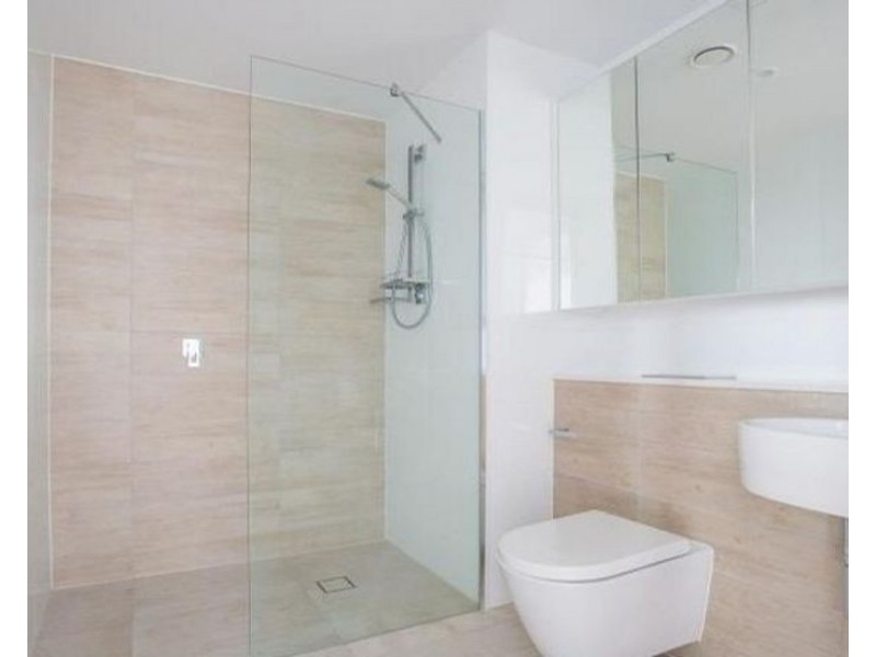 1501/2 Como Crescent, Southport QLD 4215