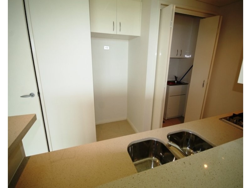 512A/1 Como Crescent, Southport QLD 4215