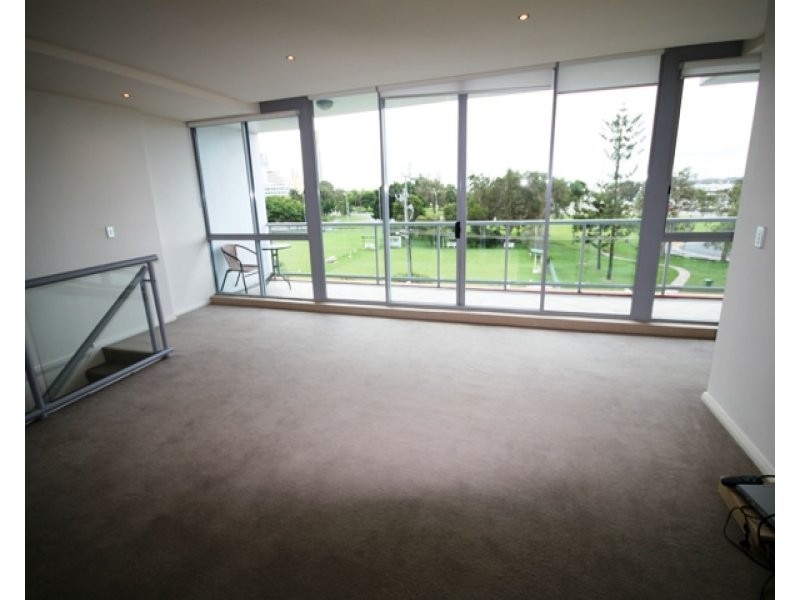 512A/1 Como Crescent, Southport QLD 4215