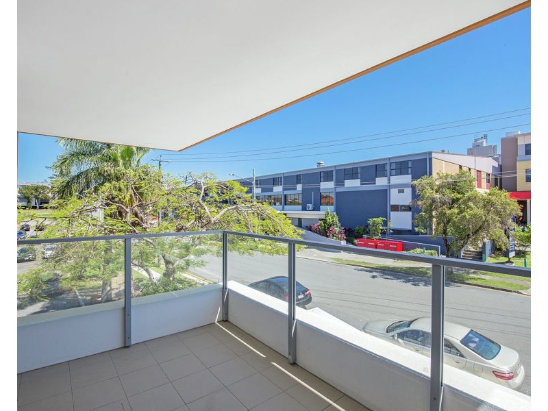 26 Spendelove Avenue, Southport QLD 4215