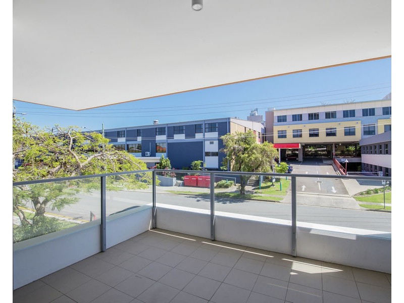 26 Spendelove Avenue, Southport QLD 4215