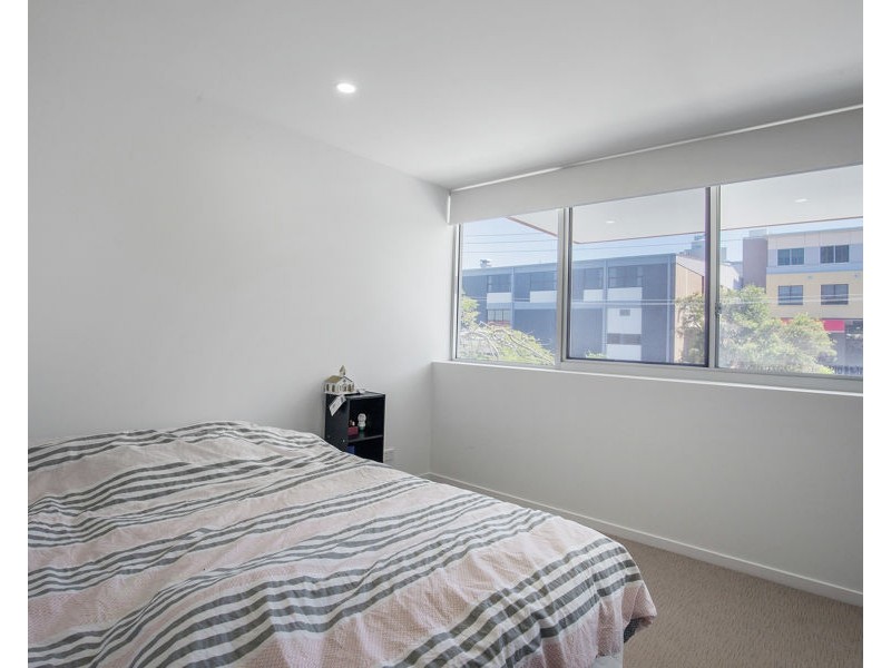 26 Spendelove Avenue, Southport QLD 4215