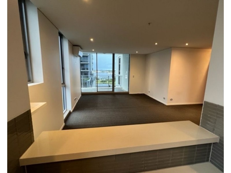 1002/4 Como Crescent, Southport QLD 4215