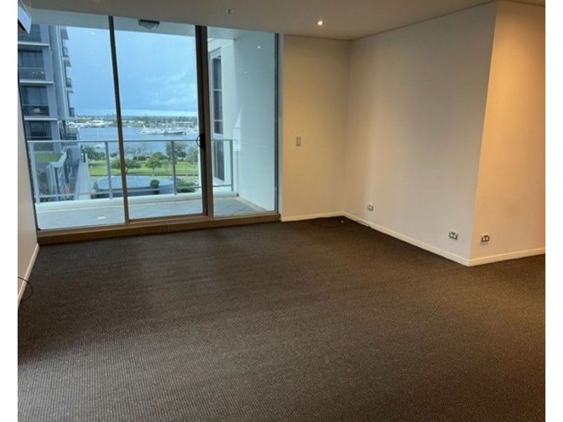 1002/4 Como Crescent, Southport QLD 4215