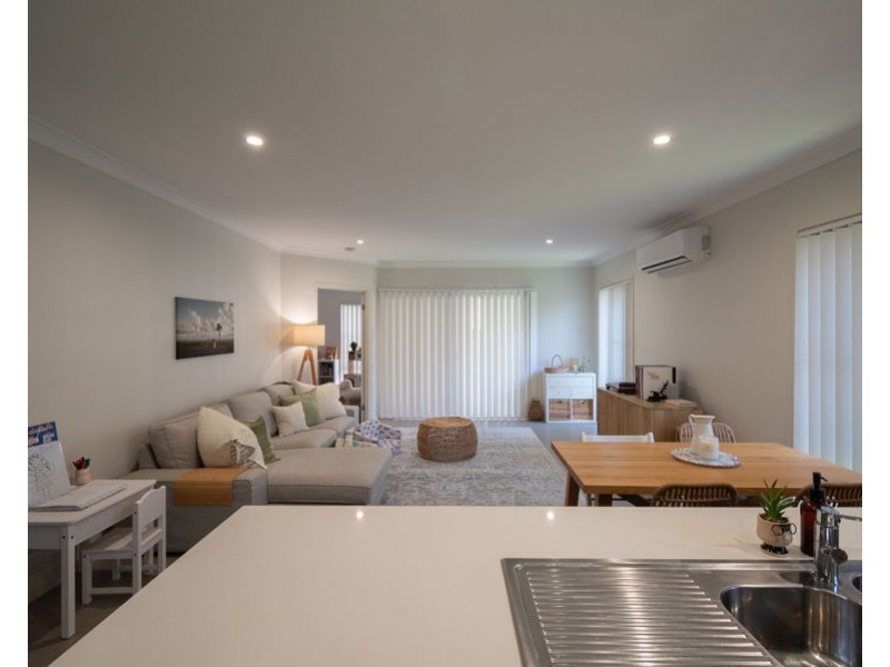 8 Learning Street, Coomera QLD 4209