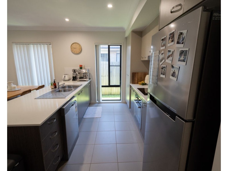 8 Learning Street, Coomera QLD 4209