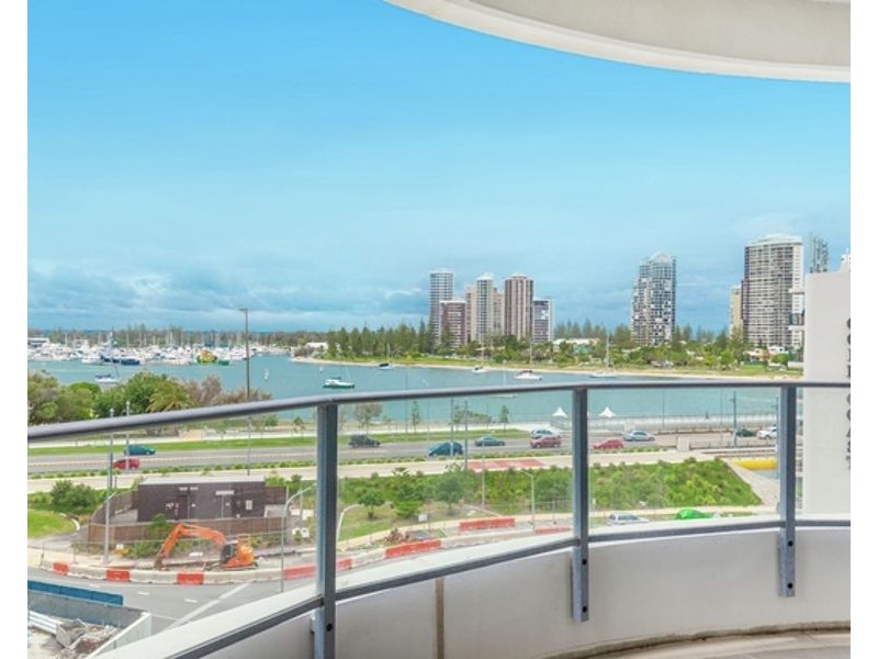 904/4 Como Crescent, Southport QLD 4215