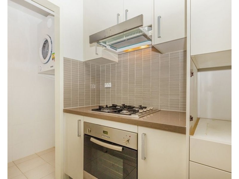 904/4 Como Crescent, Southport QLD 4215