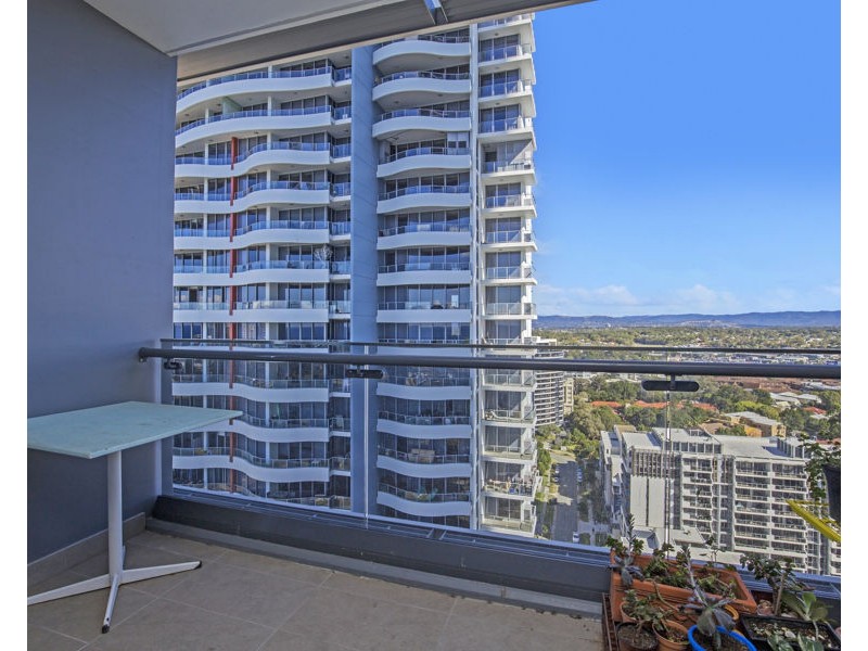 2111/2 Como Crescent, Southport QLD 4215