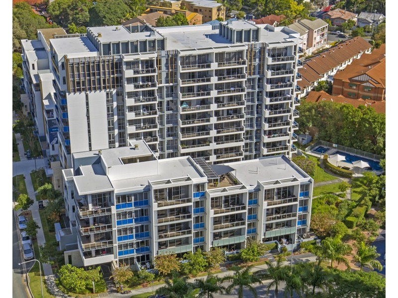 2111/2 Como Crescent, Southport QLD 4215