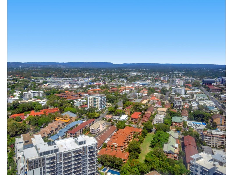 3111/2 Como Crescent, Southport QLD 4215
