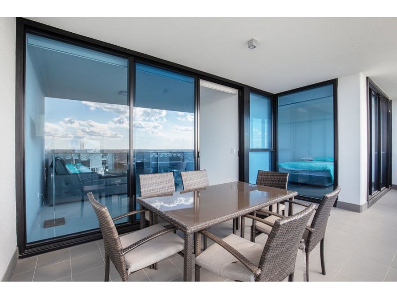 11102 Building 2, Waterpoint Residences, 5 Harbour side court, Biggera Waters QLD 4216