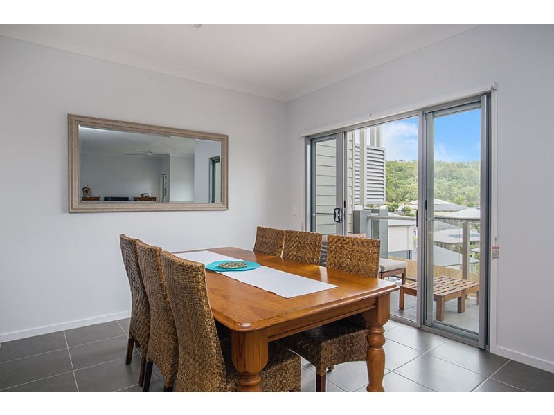 8 Morning Sun Court, Pacific Pines QLD 4211