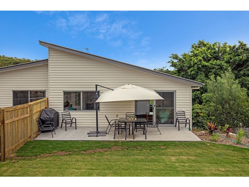 8 Morning Sun Court, Pacific Pines QLD 4211