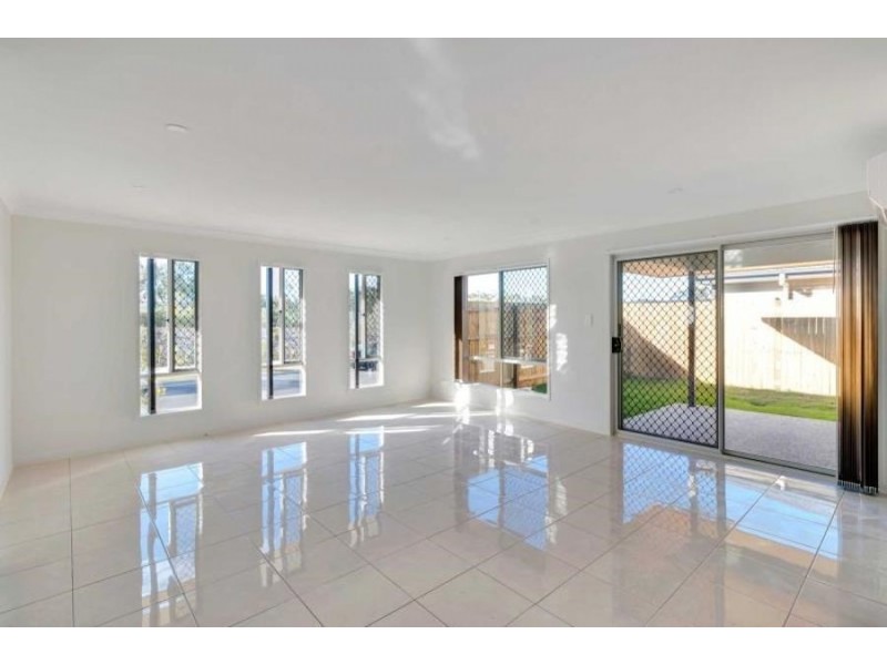 10442 Pimpama village, Pimpama QLD 4209