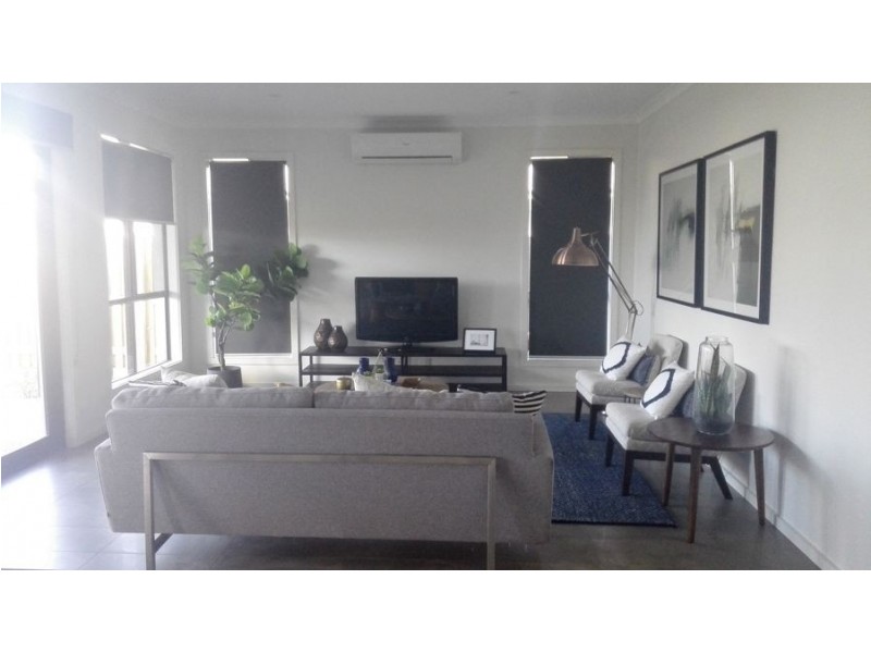 10442 Pimpama village, Pimpama QLD 4209