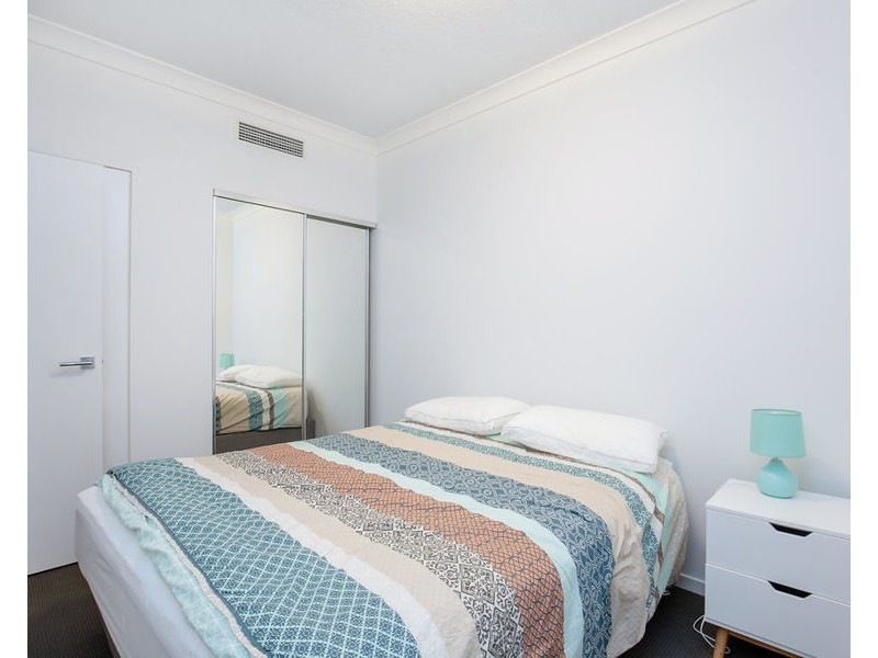 Unit 11102 Waterpoint Residences, 5 Harbourside court, Biggera Waters QLD 4216