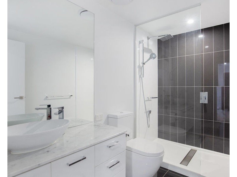 Unit 11102 Waterpoint Residences, 5 Harbourside court, Biggera Waters QLD 4216