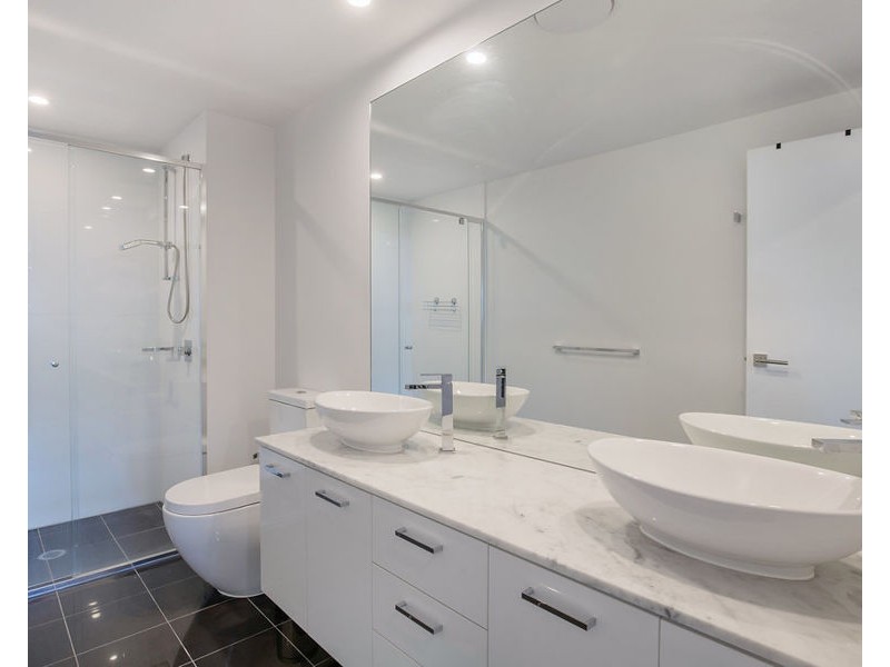 Unit 11102 Waterpoint Residences, 5 Harbourside court, Biggera Waters QLD 4216