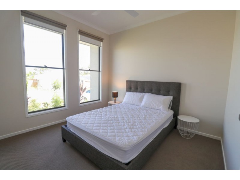 3 GALAH ST, Maudsland QLD 4210