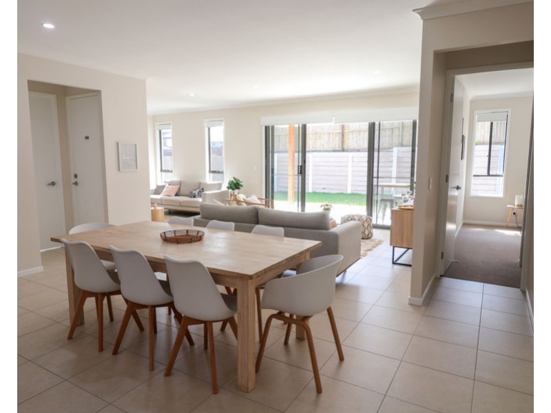 3 GALAH ST, Maudsland QLD 4210