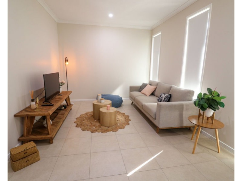 3 GALAH ST, Maudsland QLD 4210