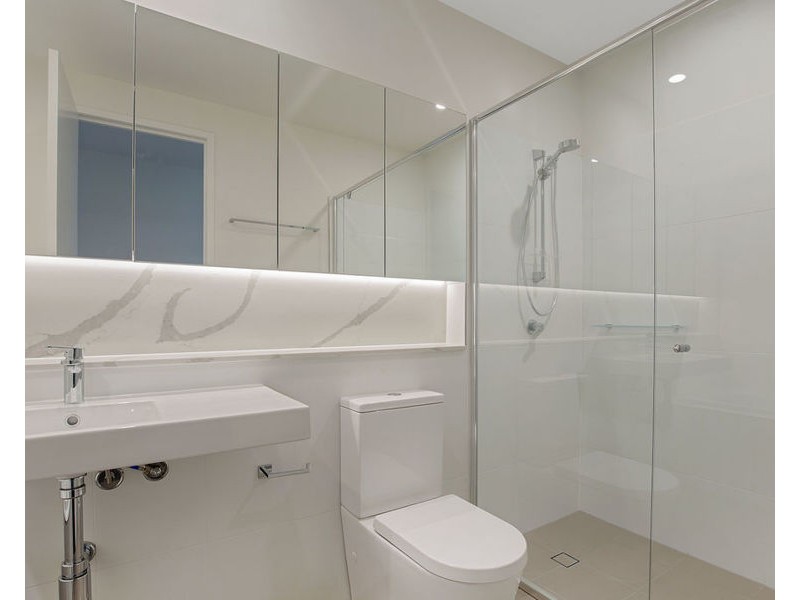 2/37 Sickle Avenue, Hope Island QLD 4212