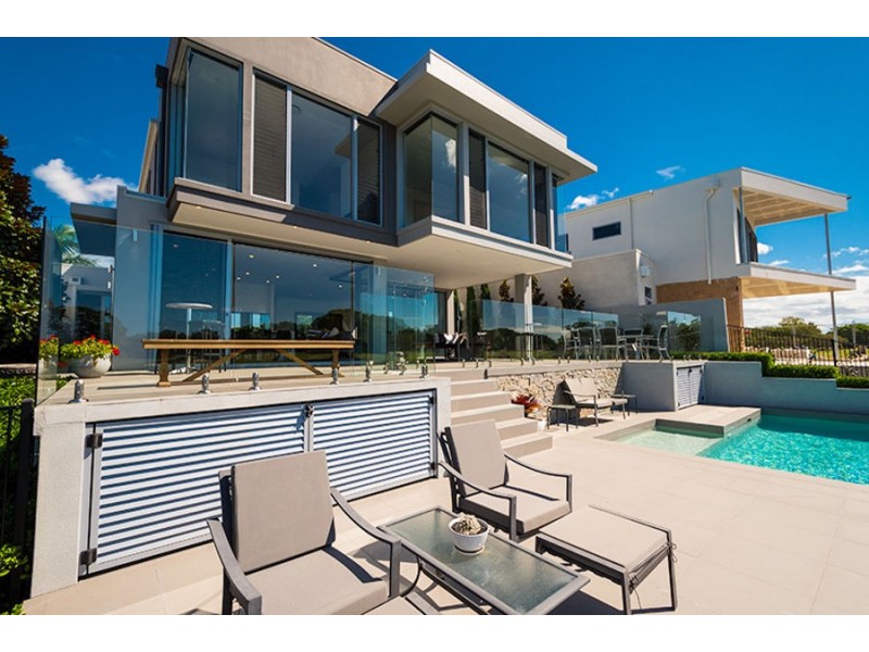 Hope Island QLD 4212