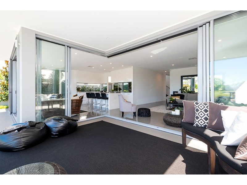 Hope Island QLD 4212