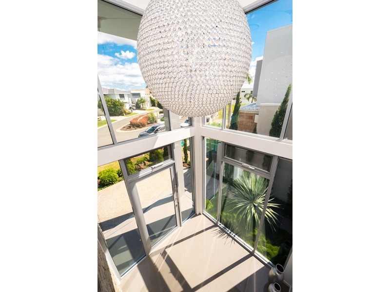 Hope Island QLD 4212