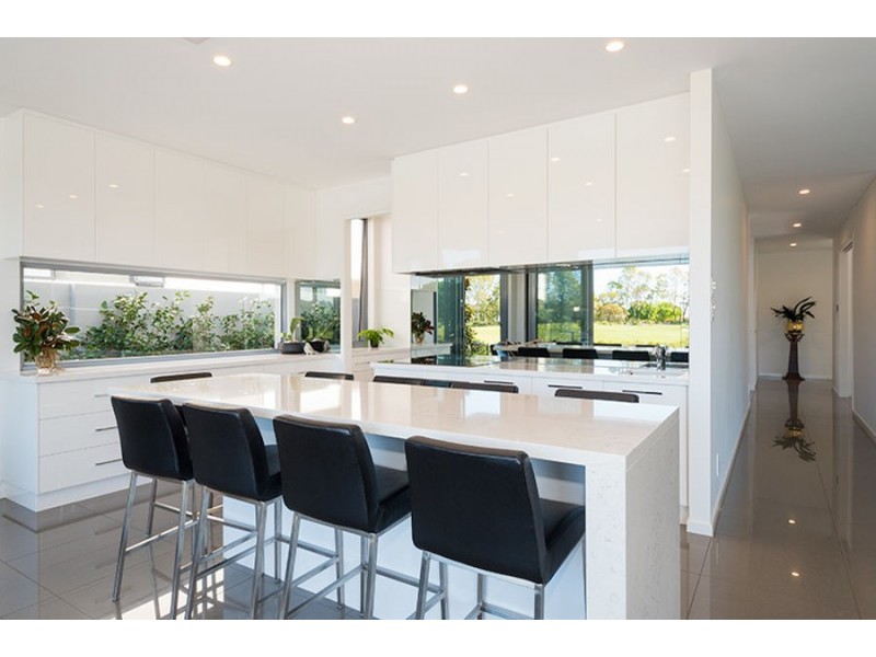 Hope Island QLD 4212