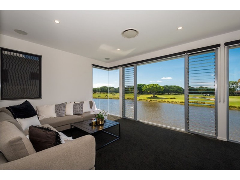 Hope Island QLD 4212