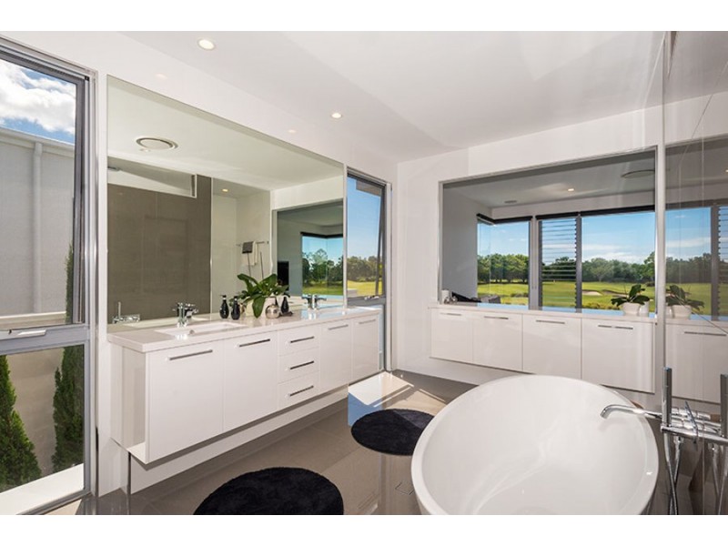 Hope Island QLD 4212