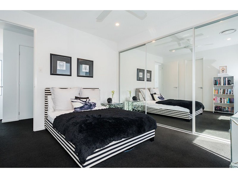 Hope Island QLD 4212