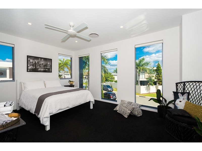 Hope Island QLD 4212