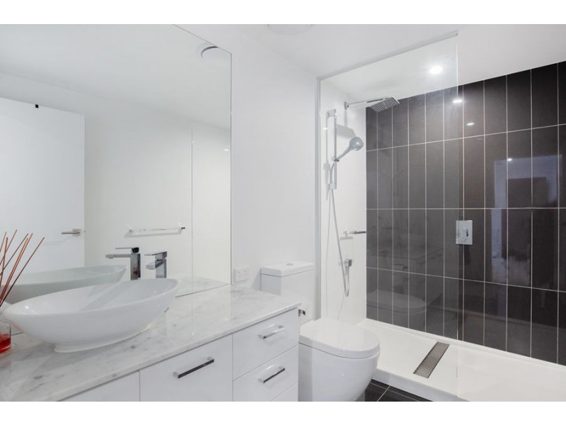 11102/5 Harbourside court, Biggera Waters QLD 4216