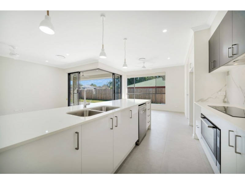 58 McConaghy St, Mitchelton QLD 4053