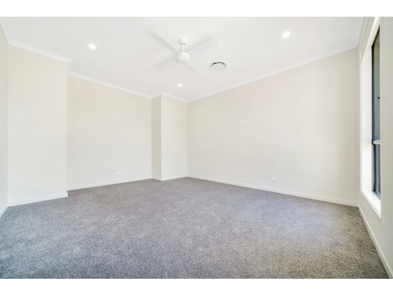 58 McConaghy St, Mitchelton QLD 4053