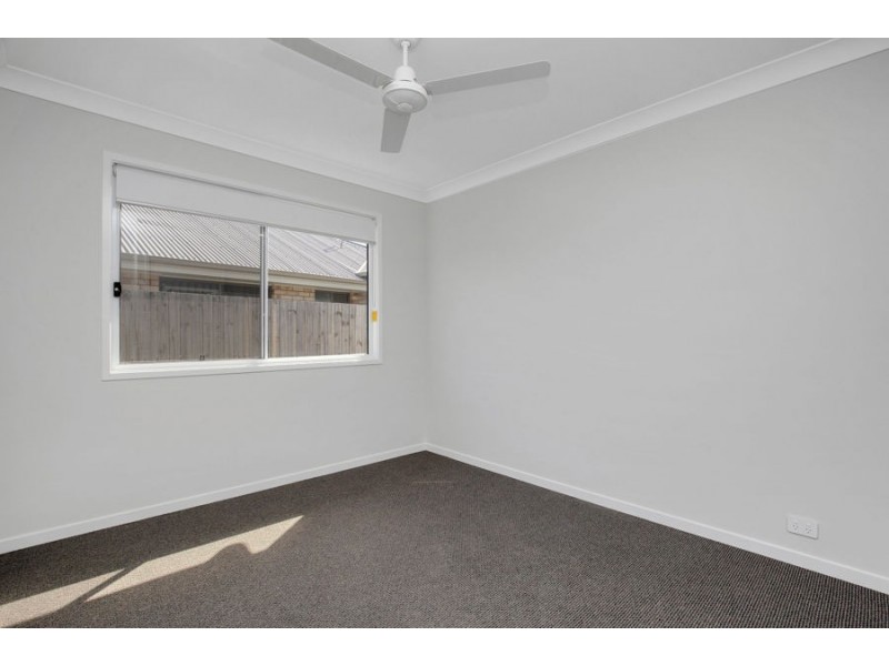 1/71 Village Blvd, Pimpama QLD 4209