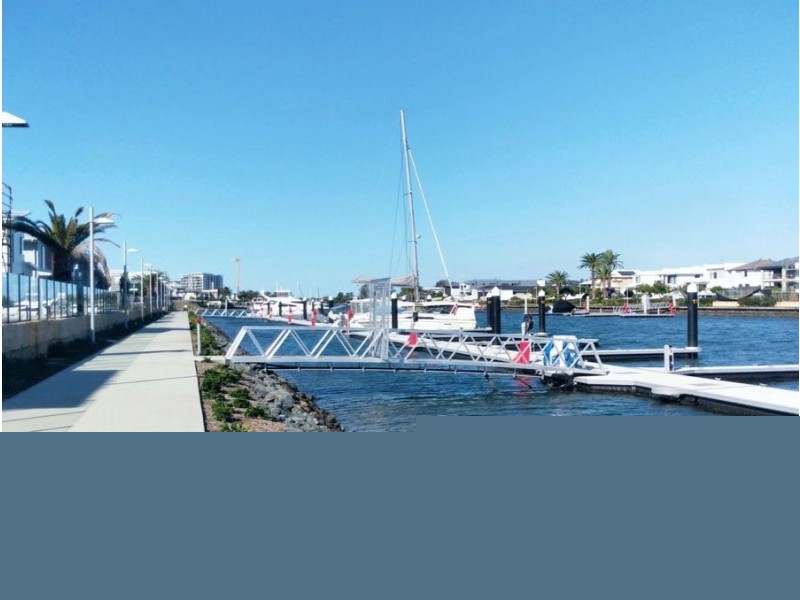 24/35 Sickle Avenue, Hope Island QLD 4212