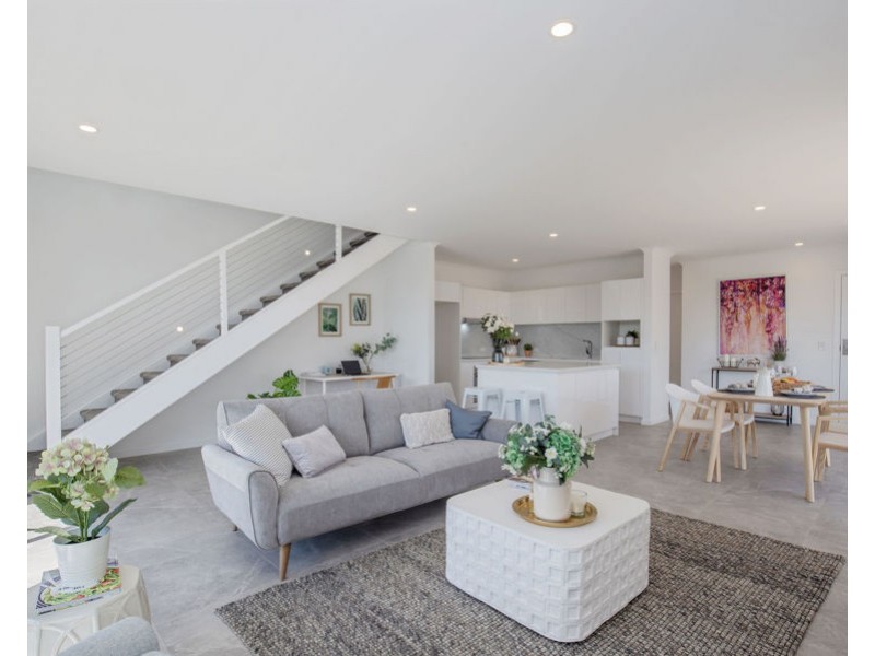 27/79-81 Macadie Way, Merrimac QLD 4226