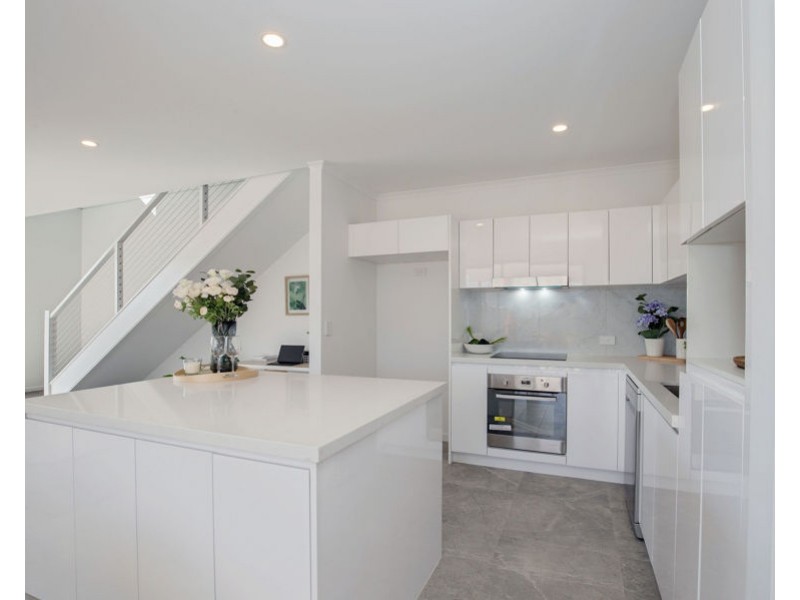 27/79-81 Macadie Way, Merrimac QLD 4226