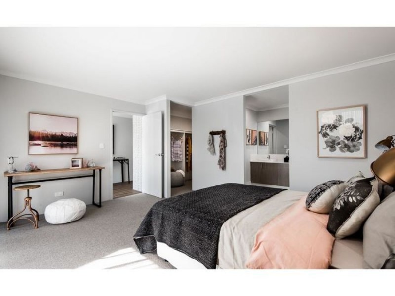 34521 Bergman Street, Samford Village QLD 4520