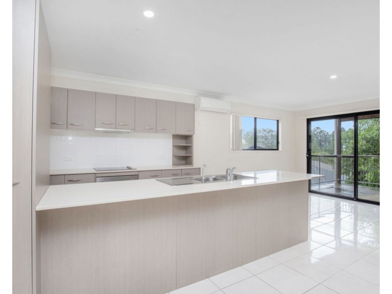 2/6 Morning Sun Court, Maudsland QLD 4210