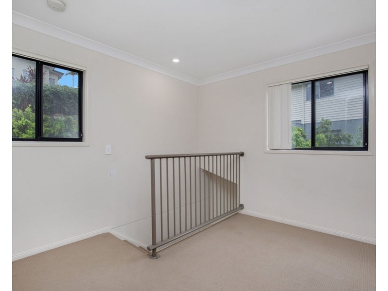 2/6 Morning Sun Court, Maudsland QLD 4210