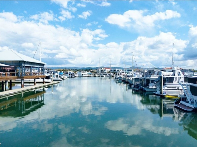 2/35 Sickle Avenue, Hope Island QLD 4212