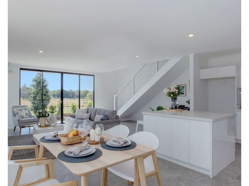 8 / 79-81 Macadie Way, Merrimac QLD 4226